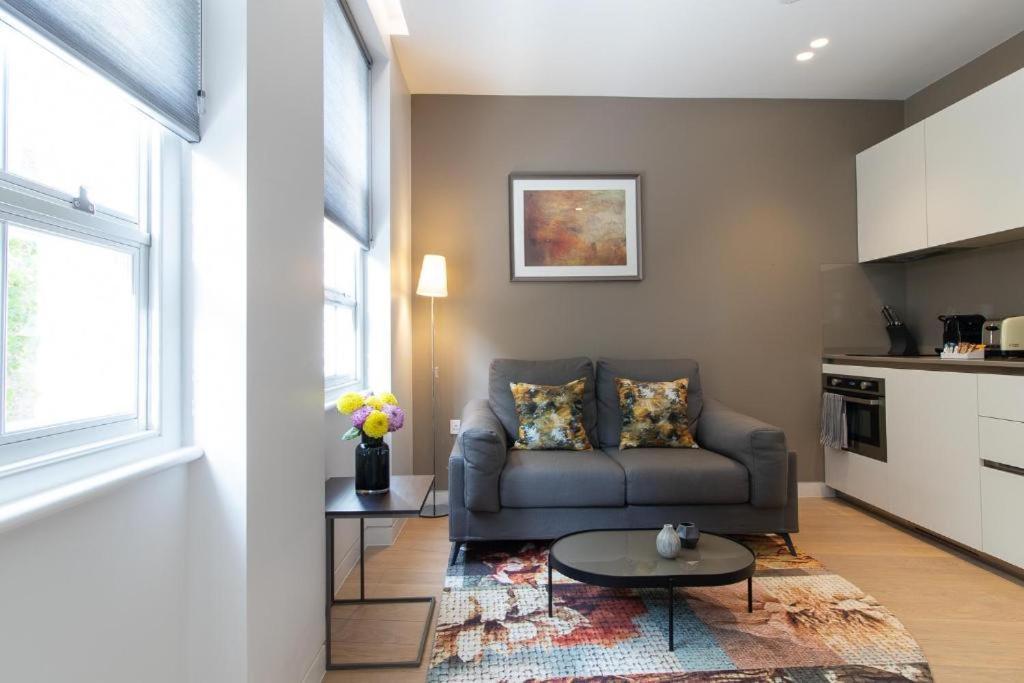 Wells Court By Aeria Apartments London Luaran gambar
